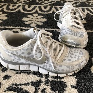 Nike Free 5.0 White Cheetah print tennis sneaker